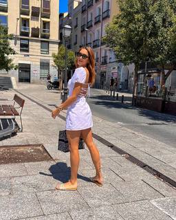 Daniela Ospina feet photo 1