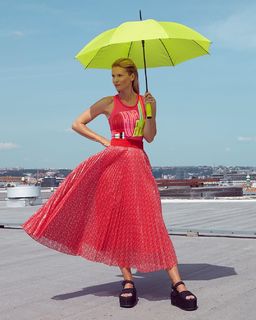 Daniela Pestova feet photo 17