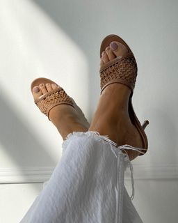 Daniela Pestova feet photo 10