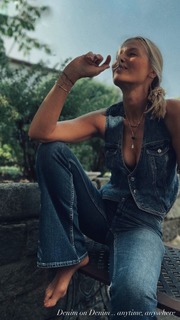 Daniela Pestova feet photo 6