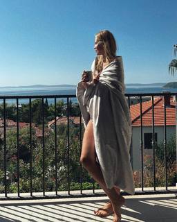 Daniela Pestova feet photo 1