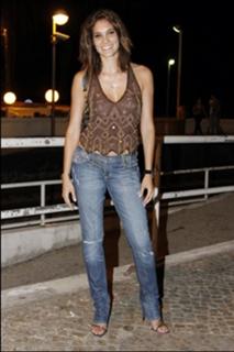 Daniela Ruah feet photo thumbnail
