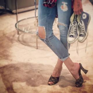 Daniela Ruah feet photo thumbnail