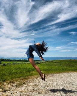 Daniela Ruah feet photo thumbnail