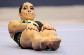 Daniele Hypólito feet photo 1