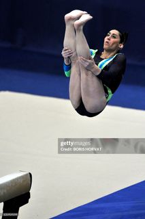 Daniele Hypólito feet photo 4
