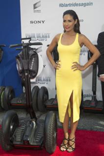 Daniella Alonso feet photo thumbnail