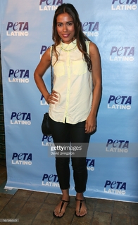 Daniella Alonso feet photo thumbnail