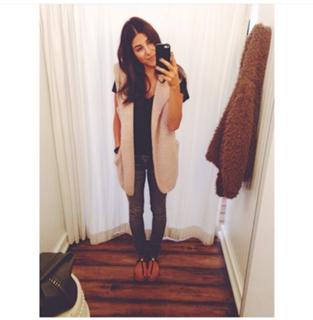 Daniella Monet feet photo thumbnail