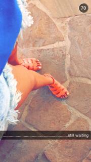 Daniella Monet feet photo thumbnail