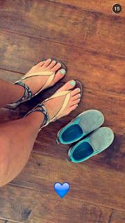 Daniella Monet feet photo thumbnail