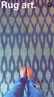Daniella Monet feet photo thumbnail