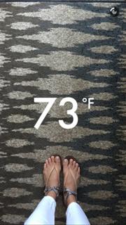 Daniella Monet feet photo thumbnail
