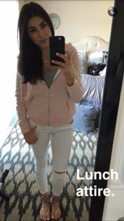 Daniella Monet feet photo thumbnail