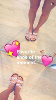 Daniella Monet feet photo thumbnail