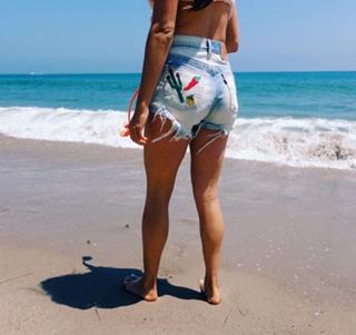 Daniella Monet feet photo thumbnail