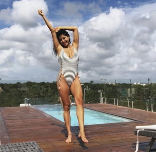 Daniella Monet feet photo thumbnail