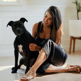 Daniella Monet feet photo thumbnail