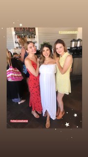 Daniella Monet feet photo thumbnail