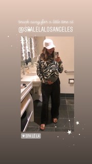 Daniella Monet feet photo thumbnail