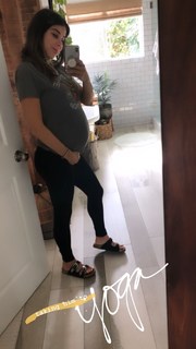 Daniella Monet feet photo thumbnail