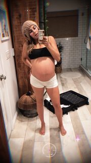 Daniella Monet feet photo thumbnail