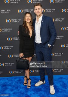 Daniella Monet feet photo thumbnail