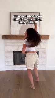 Daniella Monet feet photo thumbnail