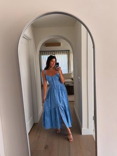 Daniella Monet feet photo thumbnail