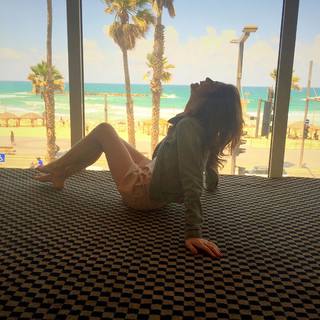 Daniella Pick feet photo thumbnail