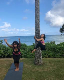 Daniella Pineda feet photo thumbnail