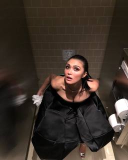 Daniella Pineda feet photo thumbnail