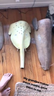 Daniella Pineda feet photo thumbnail