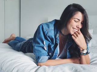 Daniella Rahme feet photo thumbnail