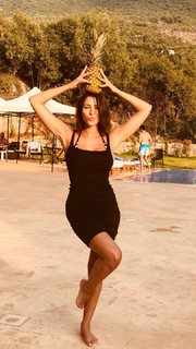 Daniella Rahme feet photo thumbnail