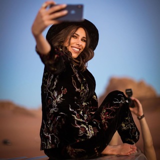 Daniella Rahme feet photo thumbnail