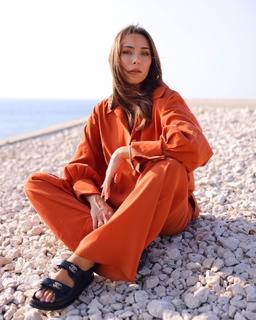 Daniella Rahme feet photo thumbnail