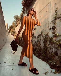 Daniella Rahme feet photo thumbnail