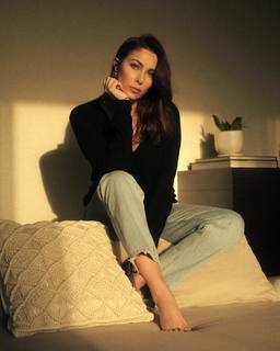 Daniella Rahme feet photo thumbnail