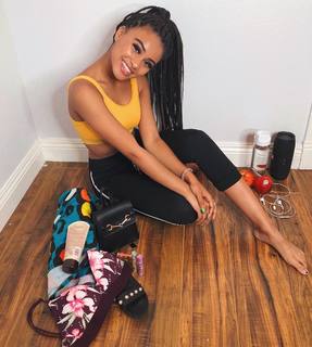 Daniella Taylor feet photo 2