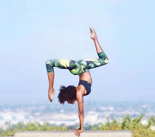 Danielle Acoff feet photo 11