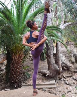 Danielle Acoff feet photo 2