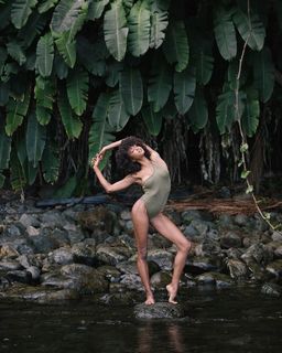 Danielle Acoff feet photo 13