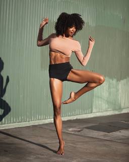 Danielle Acoff feet photo 8