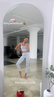 Danielle Acoff feet photo 1