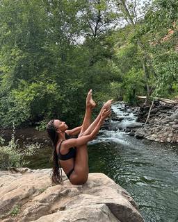 Danielle Acoff feet photo 4