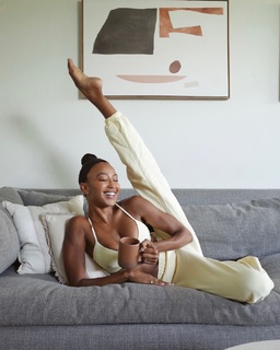 Danielle Acoff feet photo 4