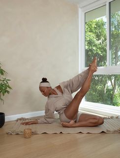 Danielle Acoff feet photo 2