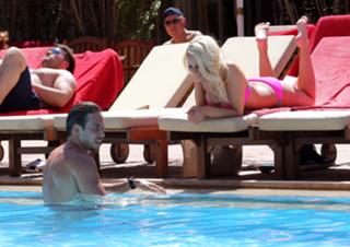 Danielle Armstrong feet photo 4