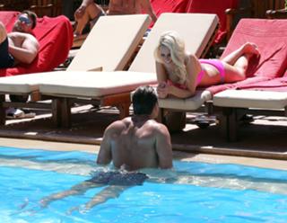 Danielle Armstrong feet photo 3